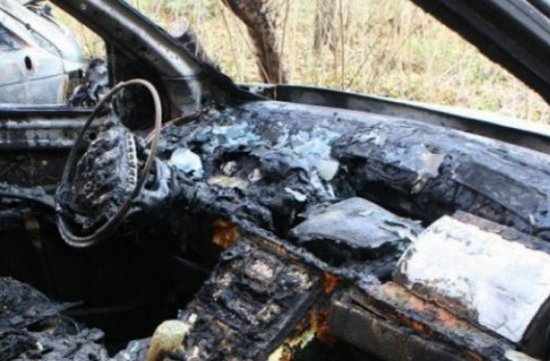 Огнена вендета: Голфът на бургазлия изгоря като факла в ж. к. „Изгрев“
