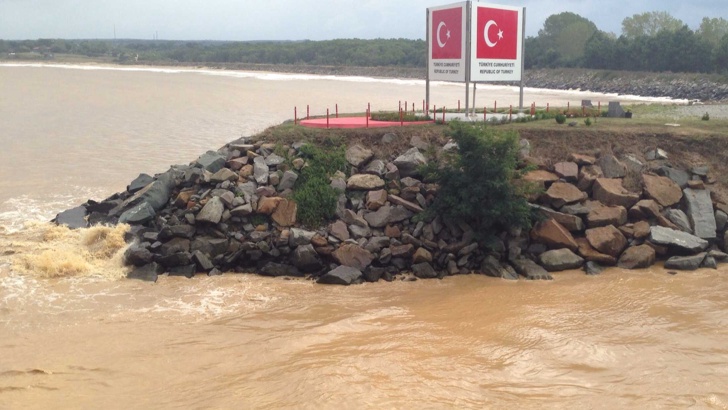 Турски трафиканти искат по 400 долара на мигрант за преплуване на Резовска река