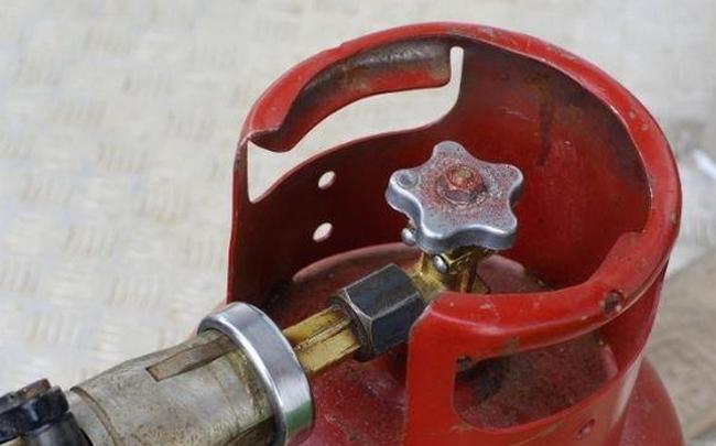 Газова бутилка гръмна във варненски мол