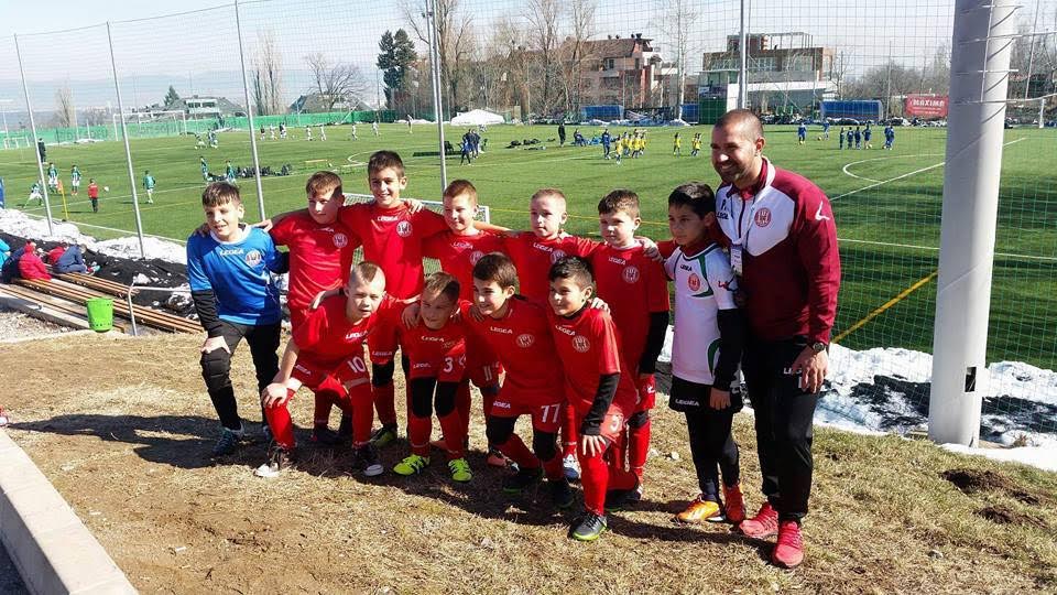 С нови екипи и мъжка игра- "Звездичка" стана 3-и в България