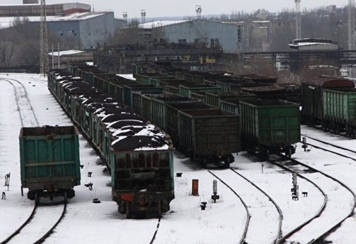 Украйна тайно купува въглища от Русия, за да не умрат от студ