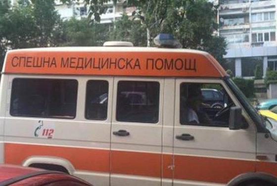 Извънредно! Тийнейджър колабира, увиснал на въжетата в парк