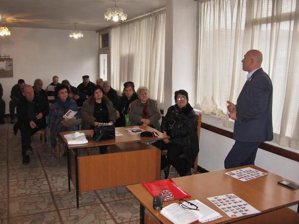 Областният лидер на "БСП за Бълагрия" Николай Тишев се срещна с жители на село Граматиково