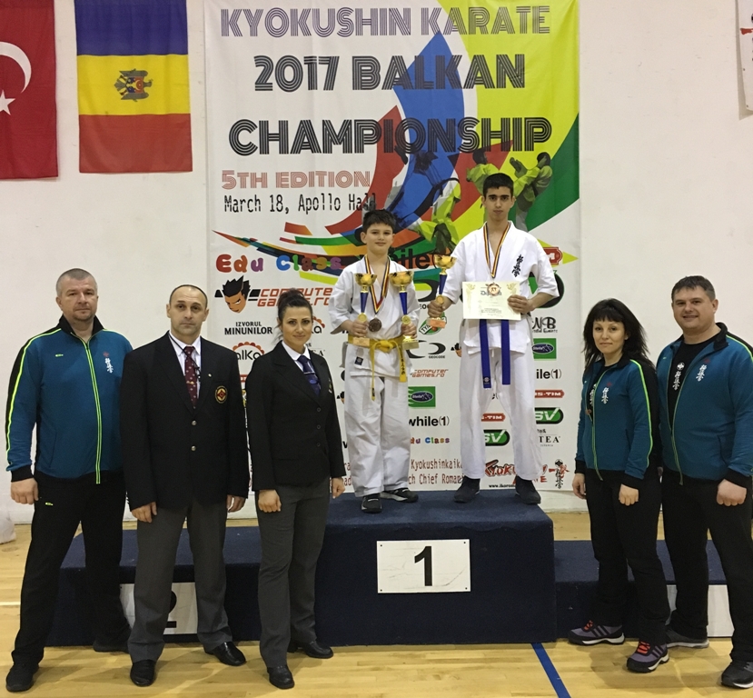Фурор на българския отбор по киокушин карате на Балканското първенство в Румъния