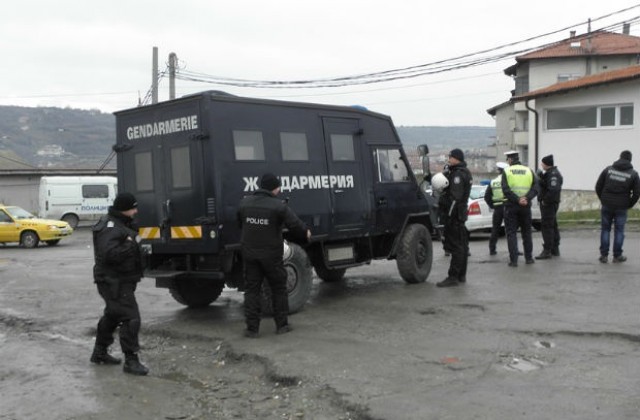 Жандармерия блокира ромския квартал в Хасково