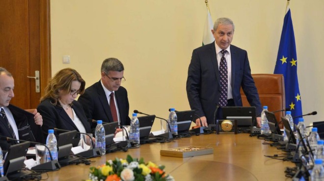 Ударно: Поръчки за близо 112 млн.лева са обявили служебните министри за по-малко от 30 работни дни