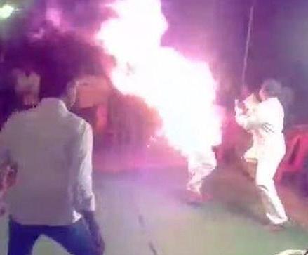 Мъж се самозапали на сватбата си, за да попречи на жена си да пее
