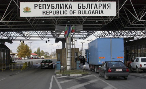 Проблем за товарните автомобили на границата с Македония