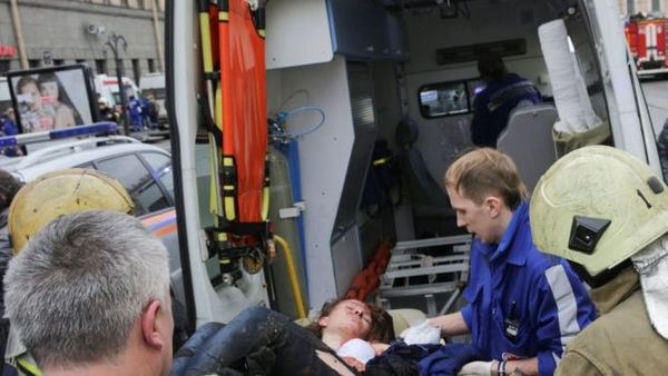 Експлозията в Санкт Петербург уби 10 души