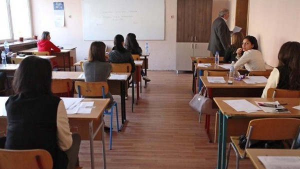 Преглед на основните теми в бургаския печат: Родители и ученици в шок за изпита след 7 клас