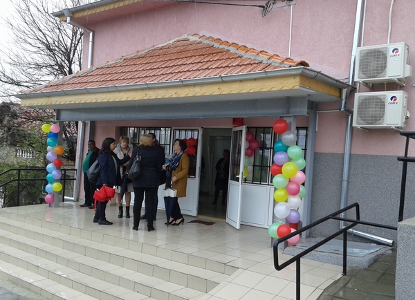 Център за развитие на общността отвори врати в Средец