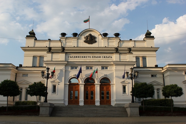 ГЕРБ преговаря над 4 часа с Патриотите, вижте първите думи на Цветанов след срещата