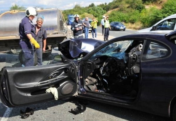 Страшна трагедия! Бургаски автомобил катастрофира край Велико Търново, едно момиче загина на място