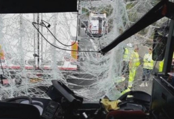 Единият от шофьорите на катастрофиралия автобус с българските ученици е с опасност за живота