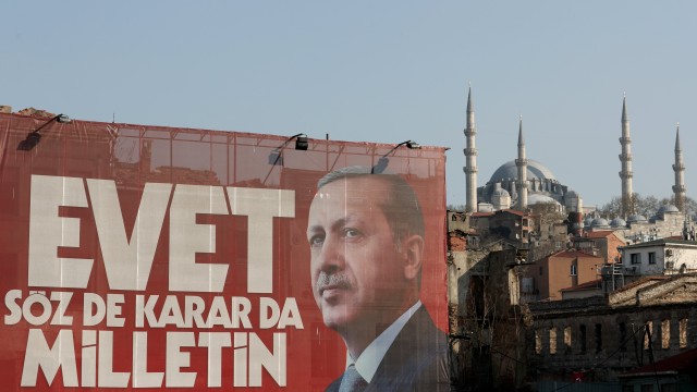 Първи междинни резултати: Турция каза "да" на Ердоган