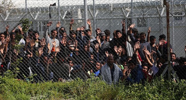 Арести в имигрантски лагер в Гърция