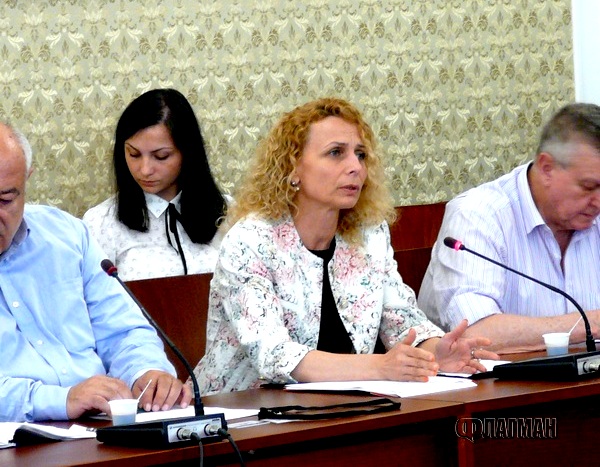Какво е работила Атанаска Николова, преди да я назначат отново за зам.-министър