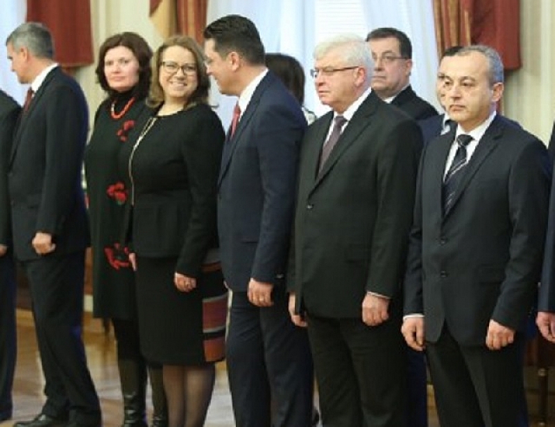 Президентът взе за секретари министрите Янев, Узунов и Гълъб Донев