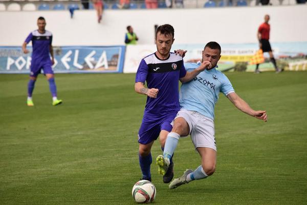 Футболните отбори на Созопол и Етър поделиха точките в дербито на  Втора лига