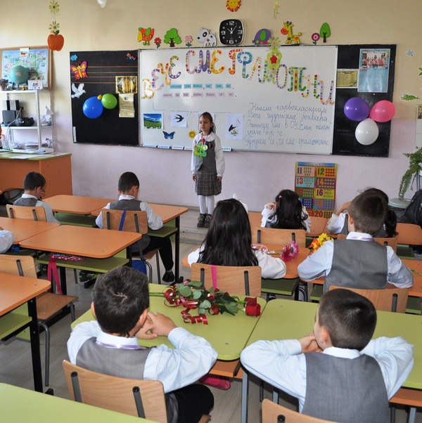 Свободни места за първокласници има във всички бургаски училища, регистрацията продължава