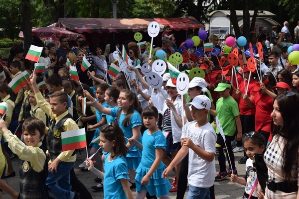 Вижте какво очаква Бургас на 24 май- най-масовото и усмихнато честване в календара на града