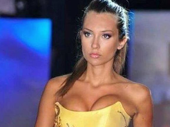 Пълен шаш! Никол Станкулова зарязана от милионер заради Венета Райкова