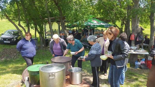 С курбан за здраве с. Веселие почете Св. св. Константин и Елена