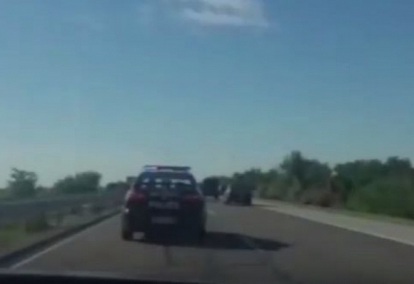 Гневен шофьор избухна: Прави ли се военна полиция на НСО и защо блокира АМ "Марица"? (ВИДЕО)