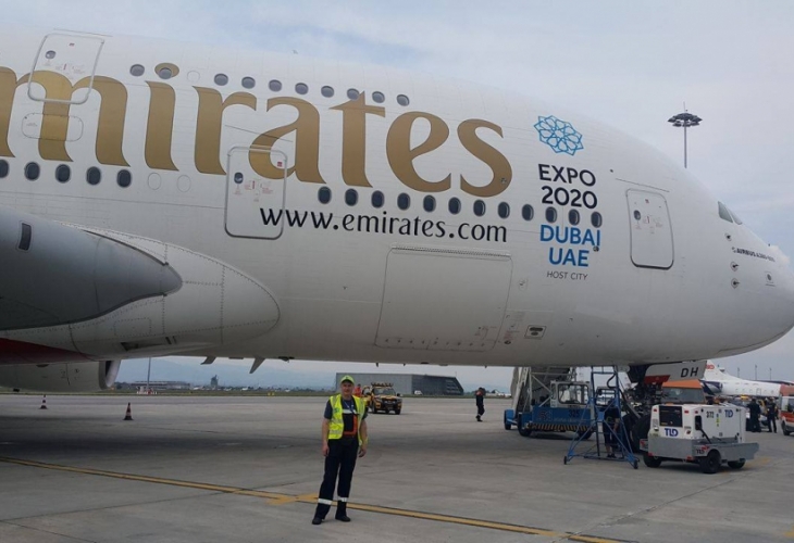 Последна информация за кацналия извънредно огромен самолет на летище София