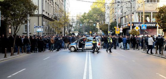 Полицаи искат по-високи заплати от юли или излизат на протест