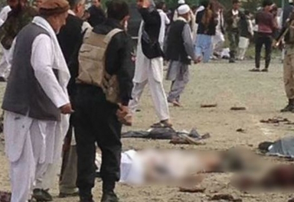 Нов атентат окървави Кабул! Три бомби избухнаха на погребението на сина на виден политик (СНИМКИ/ВИДЕО)