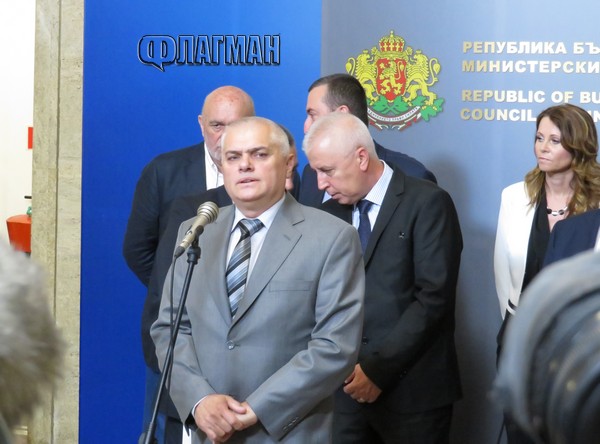 Вътрешният министър: Ще бъдем безкомпромисни в Бургас!