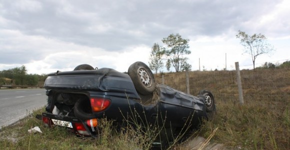 Форд се обърна в канавката на АМ Тракия край Бургас