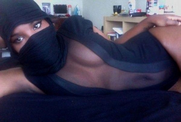 Амани ал Хатахби: Правим секс голи, без хиджаб и бурки