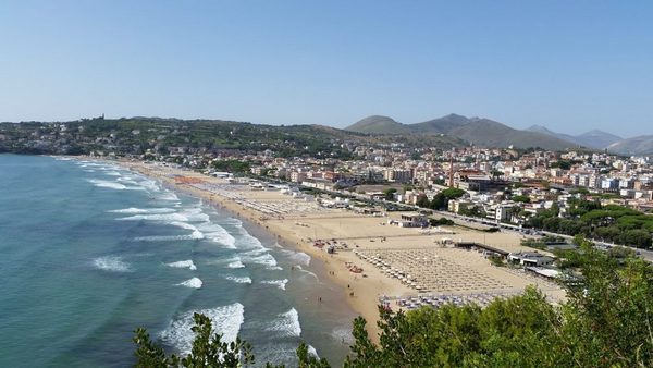 Прекрасен ден за плаж, морската вода достига 26°