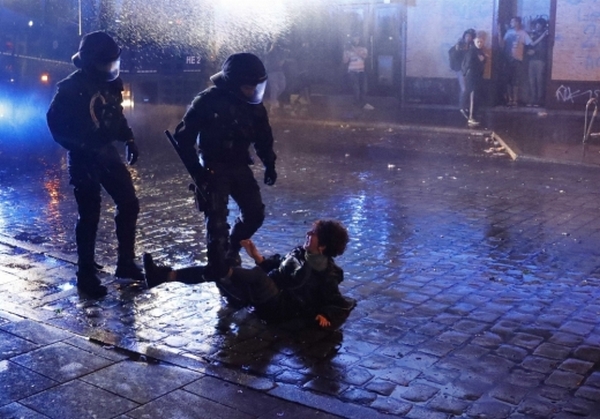 Равносметката в Хамбург: 290 задържани, 213 - ранени полицаи (СНИМКИ)