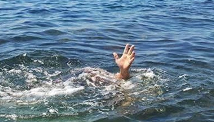 Ужас в Слънчев бряг! Жена се удави, опитвайки се да спаси дете, изчезнало във водите