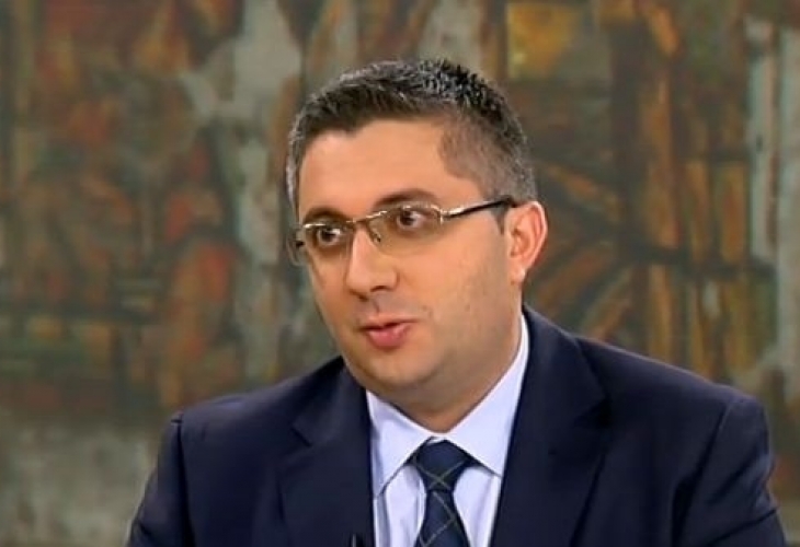 Министър Нанков захапа БСП заради чинията на Бузлуджа