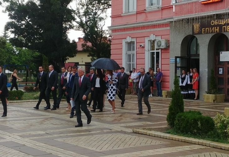 Президентът и първата дама се срещнаха с наследниците на Елин Пелин (ВИДЕО)