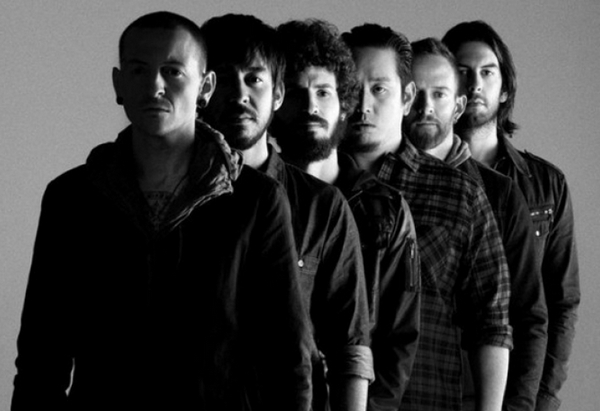 Феновете на Linkin Park скърбят! Страшна драма застигна вокалиста на метъл групата