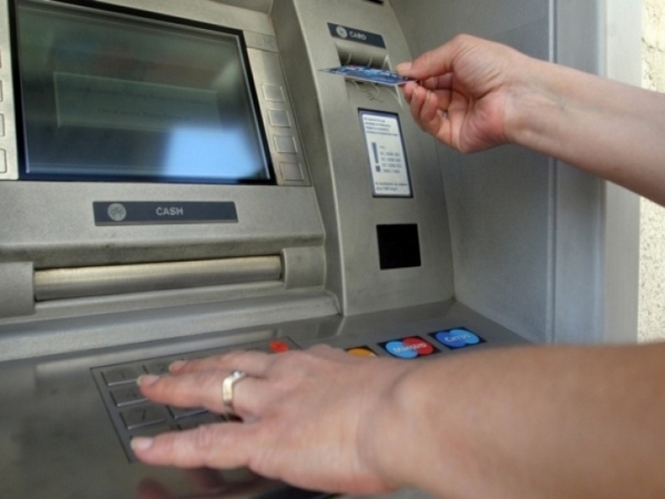 Голяма опасност дебне всички, които теглят пари от банкоматите! Винаги следвайте тези препоръки