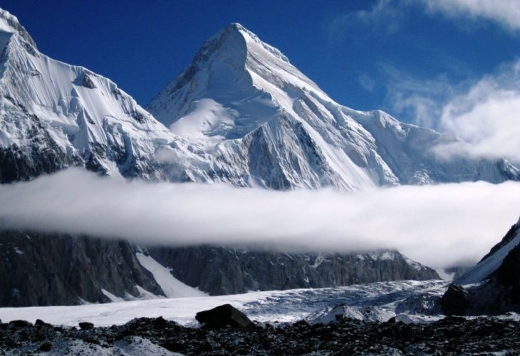 Трагедия! Българин загина при падане от 6200 м височина на връх Хан Тенгри