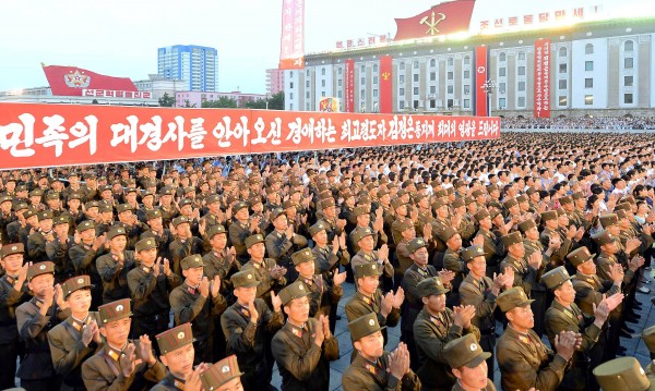 В името на родината: 3,5 млн. доброволци за армията на КНДР