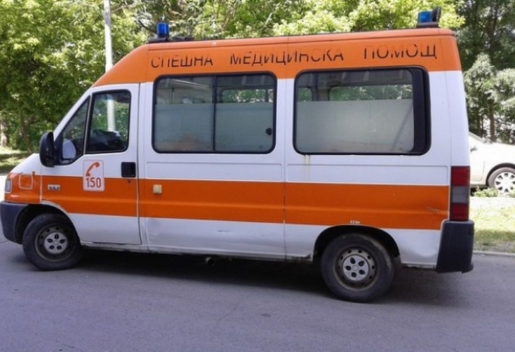 Американец се потроши в центъра на София, карат го по спешност в болница