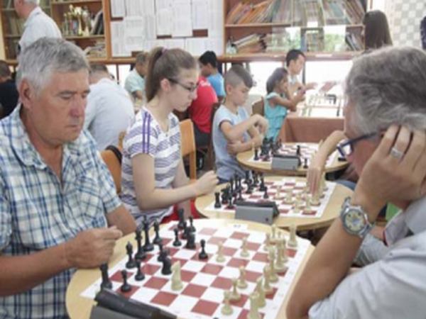 Шахматистите на карнобатския клуб „Маркели” взеха участие в международен турнир