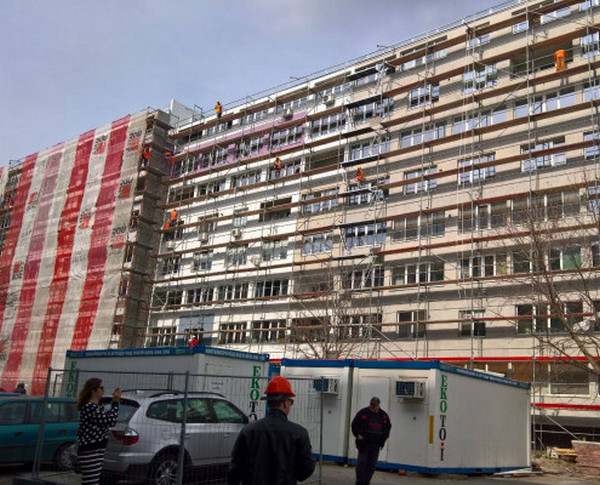 Над 400 нарушения на саниращи се блокове откри Инспекцията по труда в Бургас