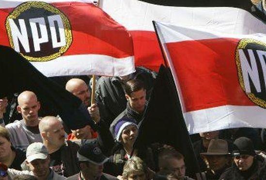 Напрежение! Неонацисти и леви радикали се готвят за сблъсъци в Берлин