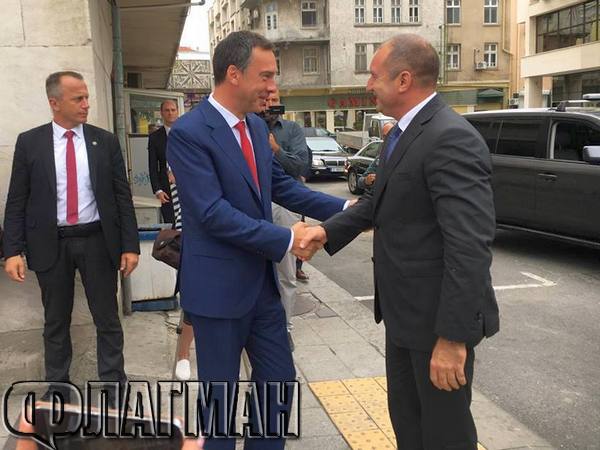 Президентът Румен Радев: В Бургас ми е много приятно, има проблеми, но ръководството работи