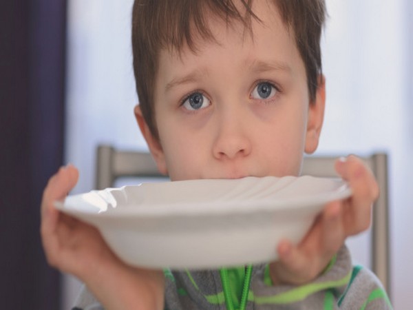 Родители „лекуват” децата си, като ги подлагат на глад и жажда