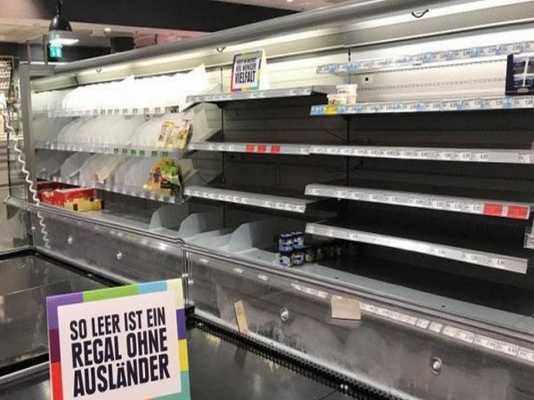 Нелепа битка с "расизма": Германски супермаркет махна чуждите стоки от рафтовете